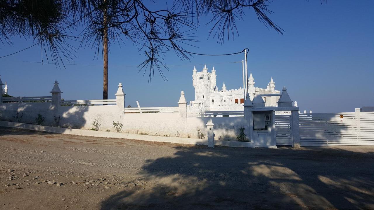 Snow White Castle Apartment Киотари Экстерьер фото