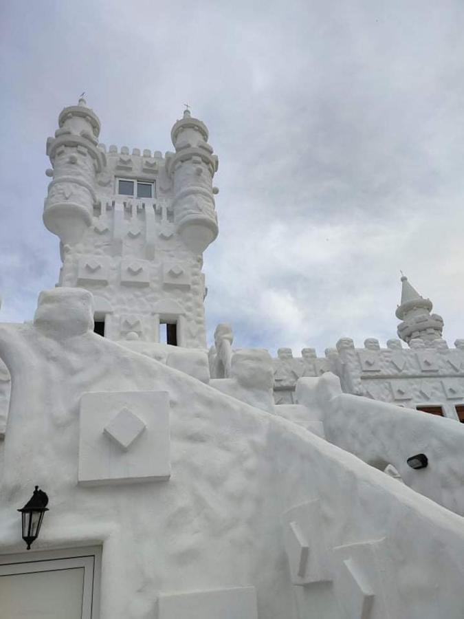 Snow White Castle Apartment Киотари Экстерьер фото